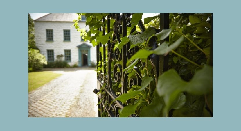 Welsh-language course: picture books